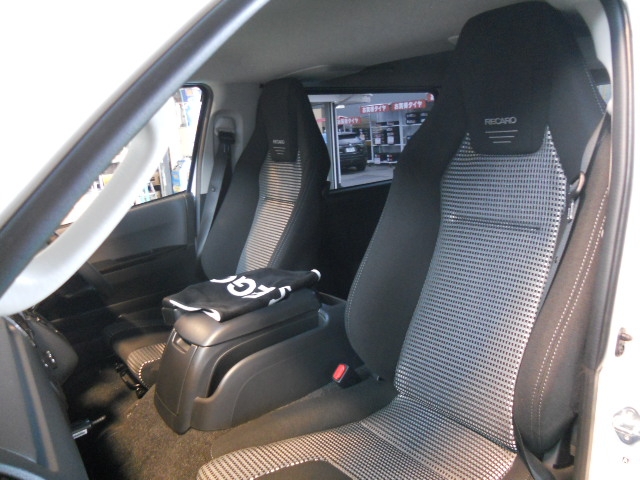 自動運転機能や2Lツインターボディーゼルエンジンなどを搭載したMGグロスターを発表