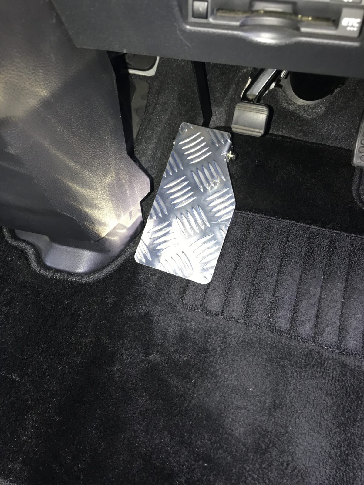 S700ハイゼット用フットレスト完成しました。